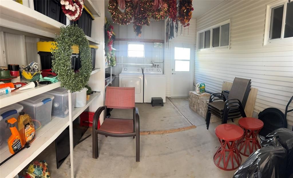 Active With Contract: $140,000 (2 beds, 1 baths, 1032 Square Feet)