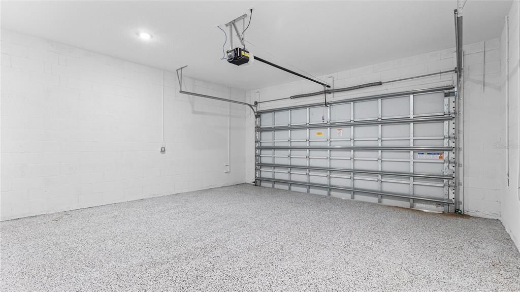 En Venta: $559,900 (3 camas, 3 baños, 2289 Pies cuadrados)