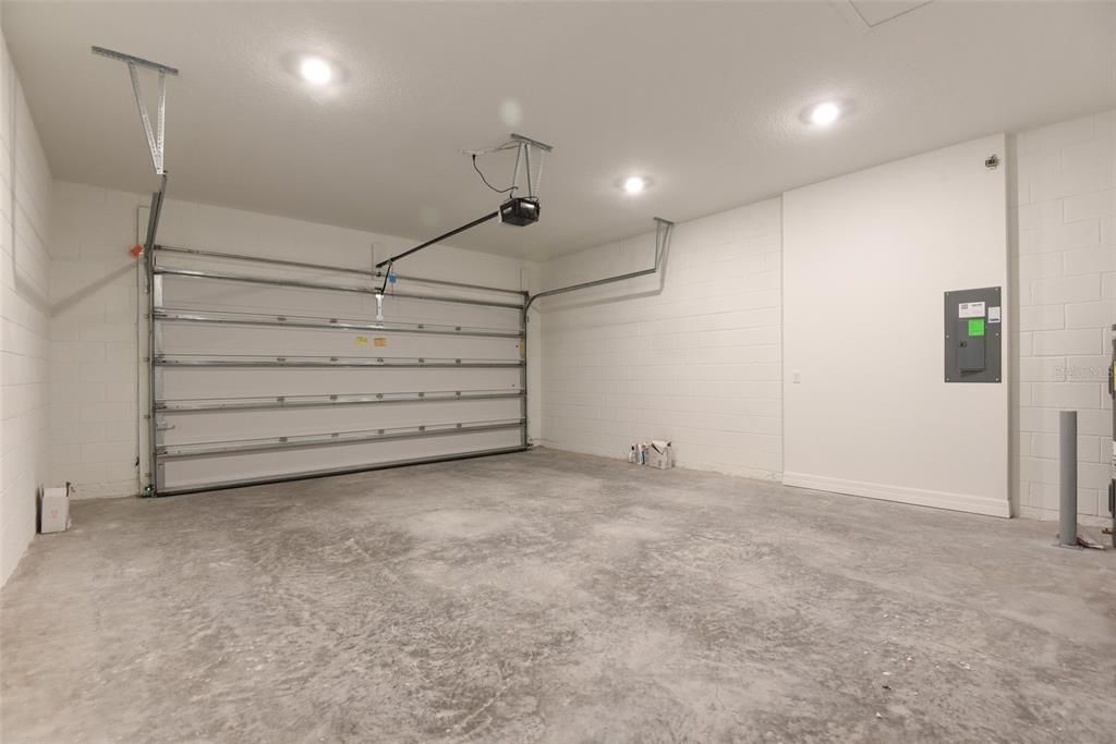 En Venta: $559,900 (3 camas, 3 baños, 2289 Pies cuadrados)