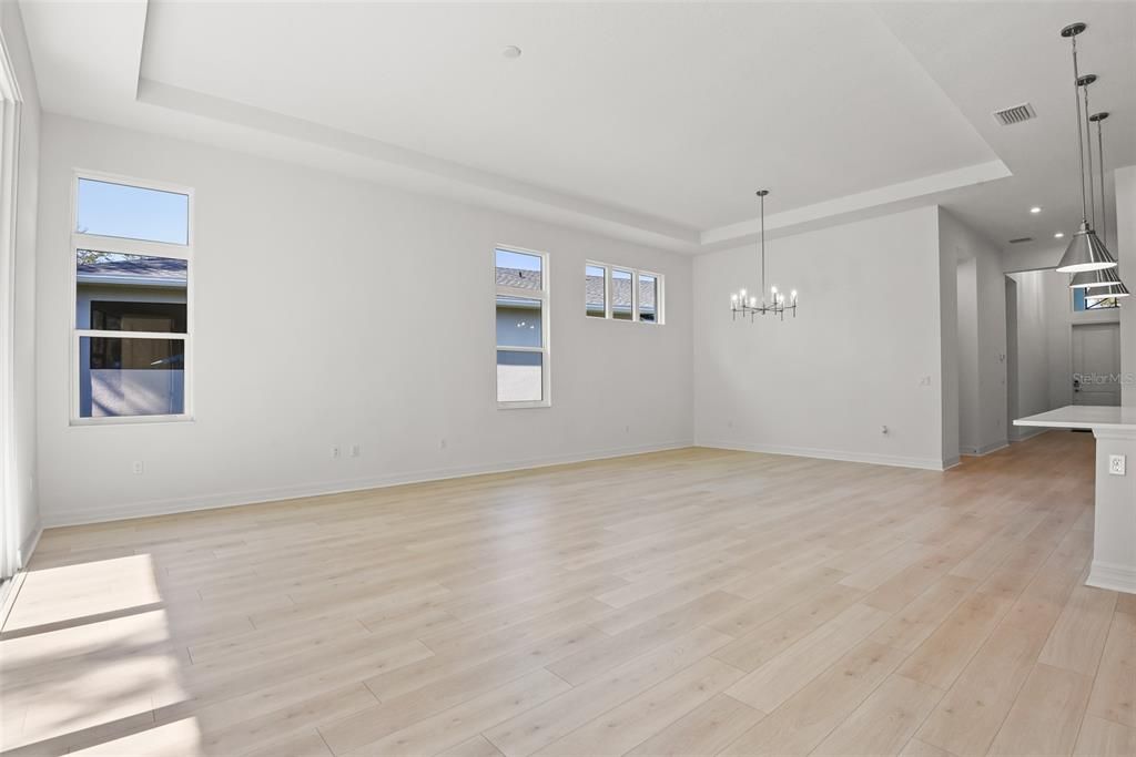 En Venta: $559,900 (3 camas, 3 baños, 2289 Pies cuadrados)