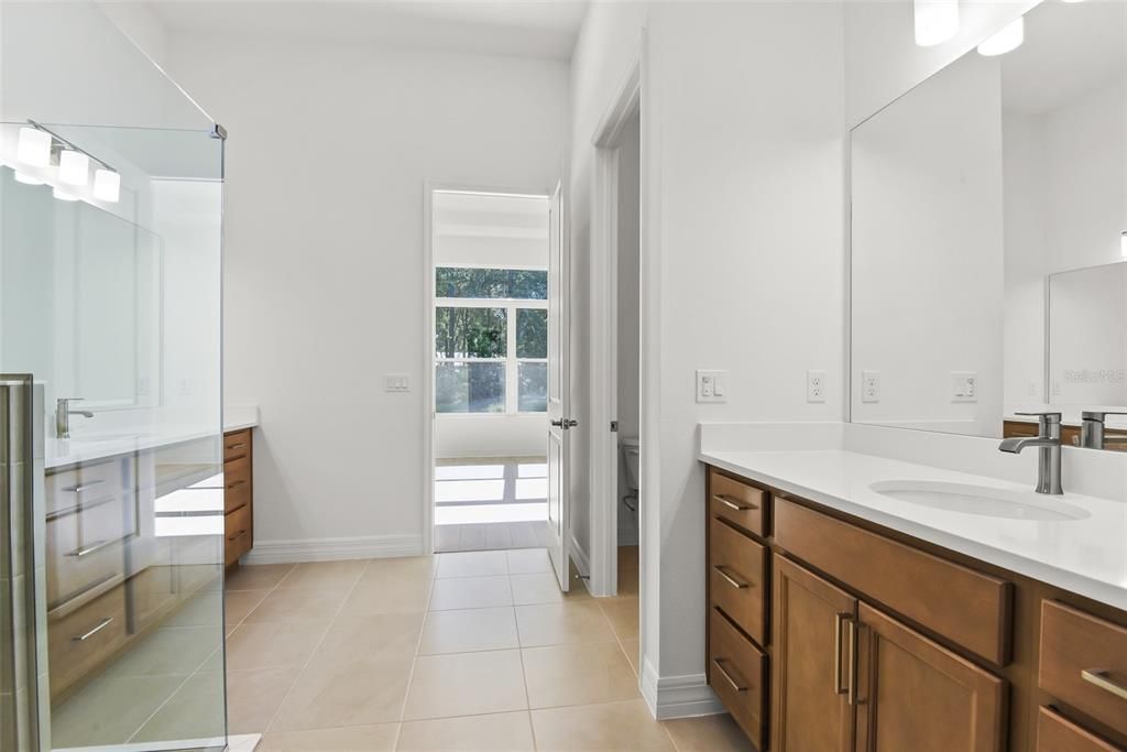 En Venta: $559,900 (3 camas, 3 baños, 2289 Pies cuadrados)