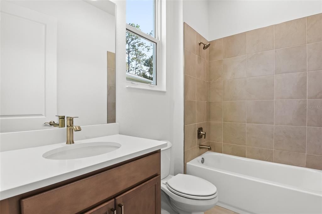 En Venta: $559,900 (3 camas, 3 baños, 2289 Pies cuadrados)