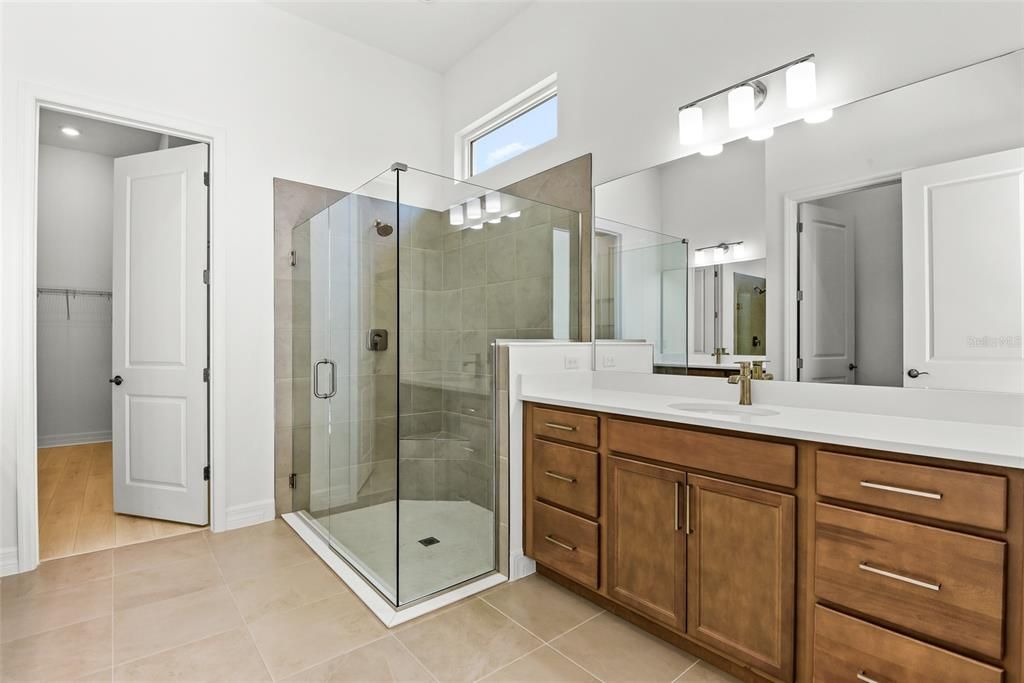 En Venta: $559,900 (3 camas, 3 baños, 2289 Pies cuadrados)