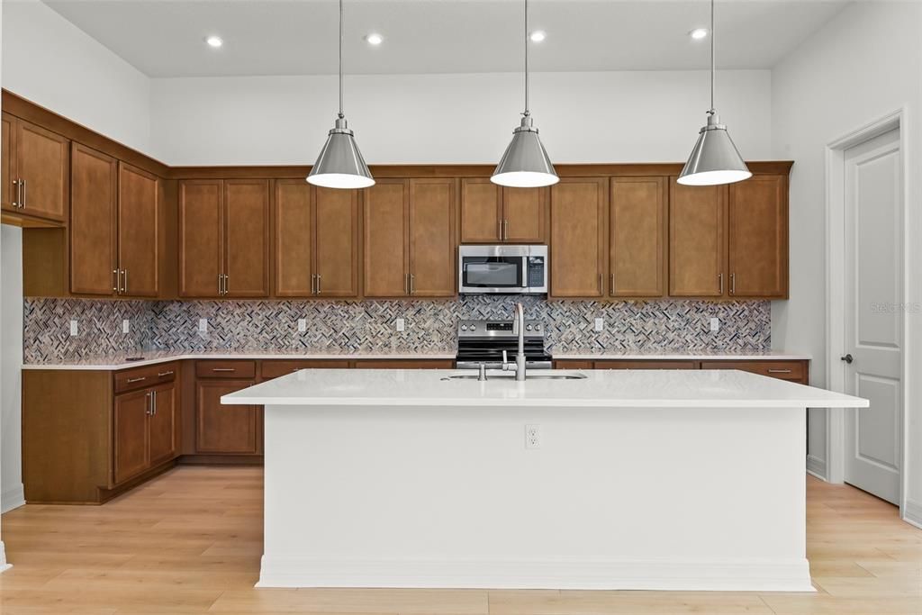 En Venta: $559,900 (3 camas, 3 baños, 2289 Pies cuadrados)