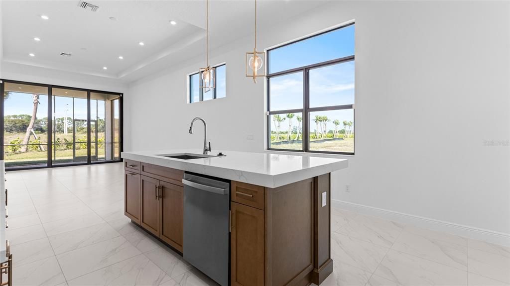 En Venta: $559,900 (3 camas, 3 baños, 2289 Pies cuadrados)