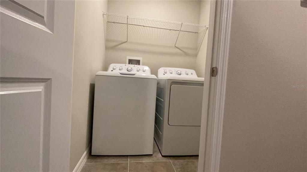 出租: $2,100 (3 贝兹, 2 浴室, 1663 平方英尺)