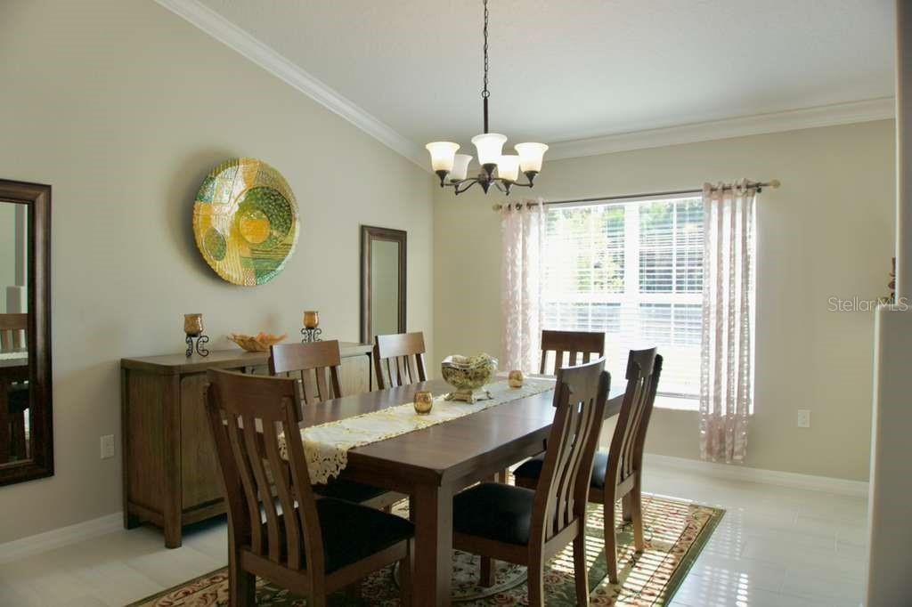 待售: $649,000 (3 贝兹, 2 浴室, 2208 平方英尺)