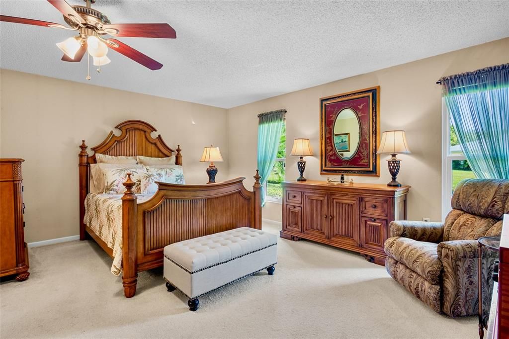 En Venta: $284,990 (2 camas, 2 baños, 1601 Pies cuadrados)