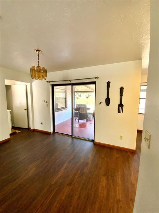 For Sale: $280,000 (3 beds, 2 baths, 1445 Square Feet)