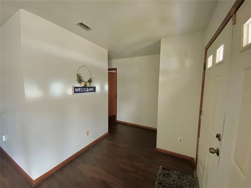 For Sale: $280,000 (3 beds, 2 baths, 1445 Square Feet)