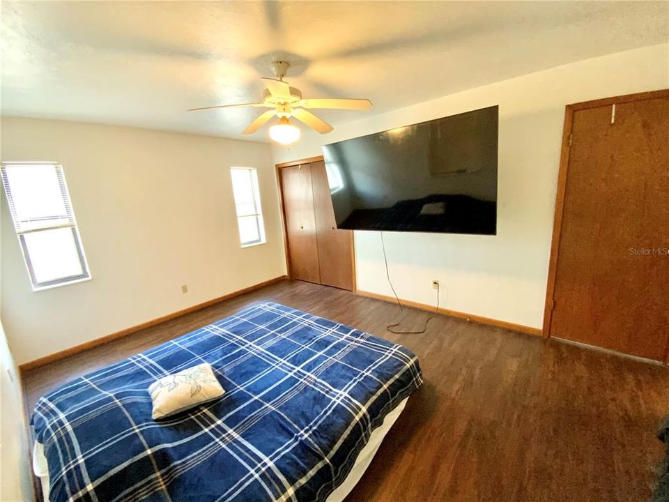 For Sale: $280,000 (3 beds, 2 baths, 1445 Square Feet)