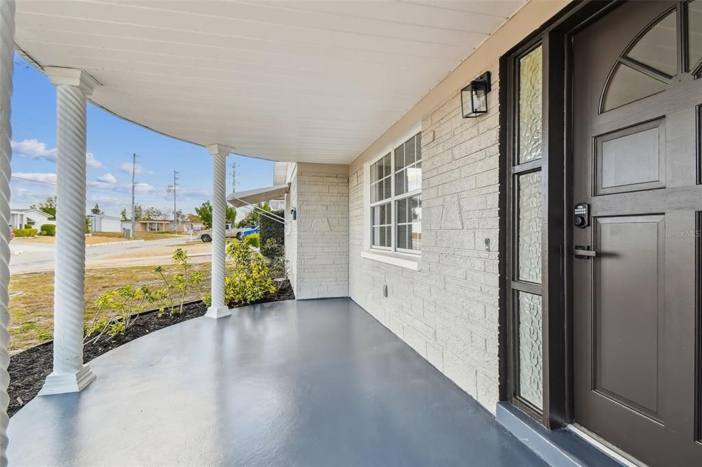 For Sale: $235,000 (2 beds, 2 baths, 936 Square Feet)