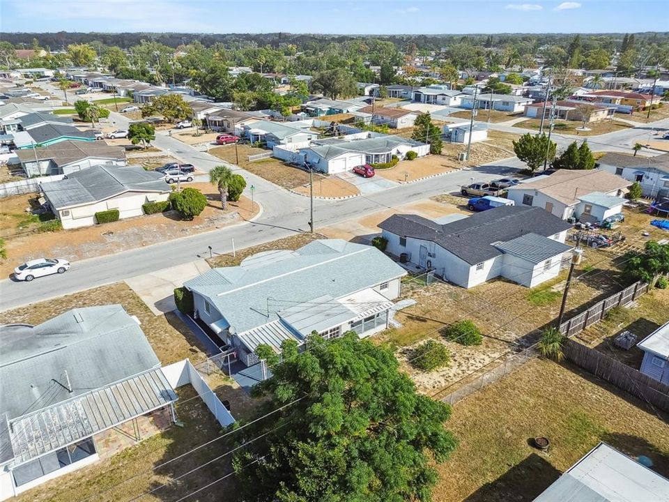 For Sale: $235,000 (2 beds, 2 baths, 936 Square Feet)