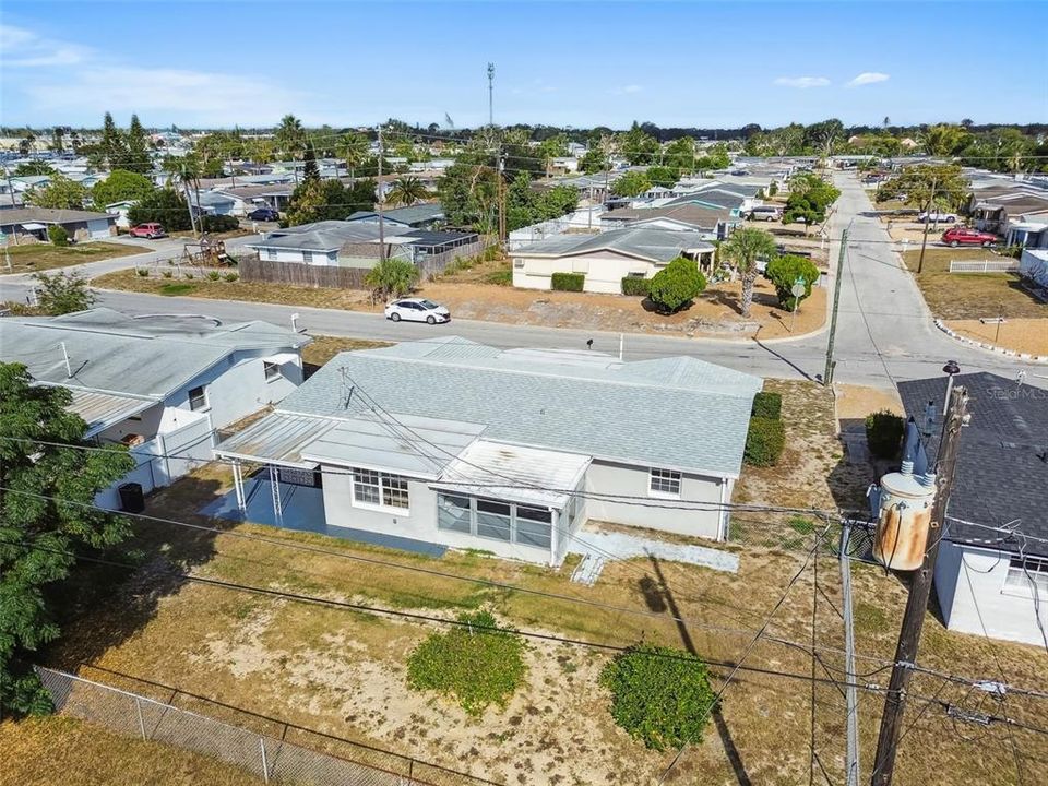 For Sale: $235,000 (2 beds, 2 baths, 936 Square Feet)