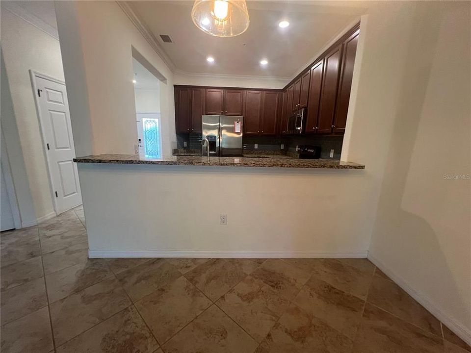 For Rent: $1,995 (3 beds, 2 baths, 1879 Square Feet)