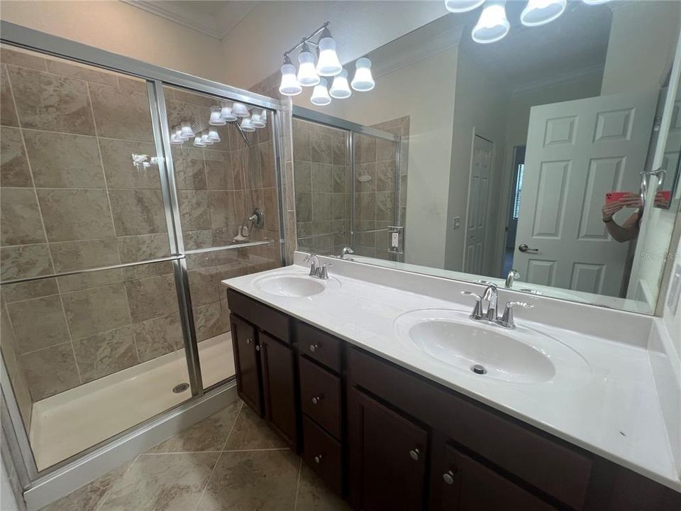 For Rent: $1,995 (3 beds, 2 baths, 1879 Square Feet)