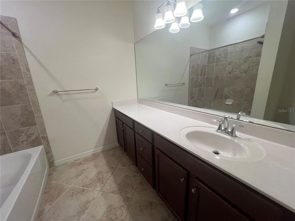 For Rent: $1,995 (3 beds, 2 baths, 1879 Square Feet)