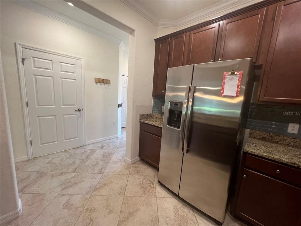 For Rent: $1,995 (3 beds, 2 baths, 1879 Square Feet)