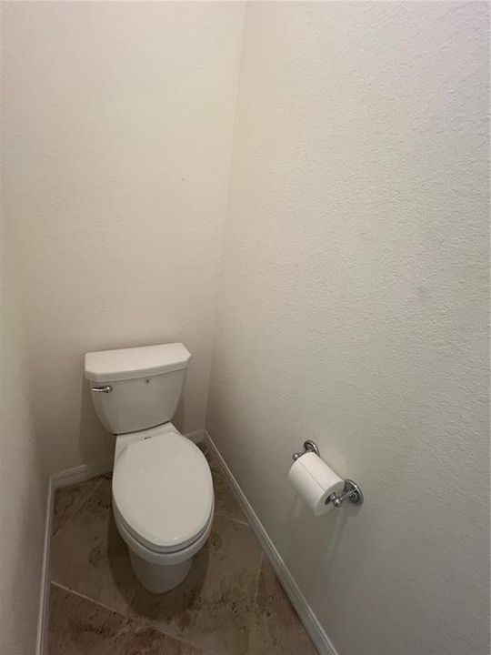 For Rent: $1,995 (3 beds, 2 baths, 1879 Square Feet)