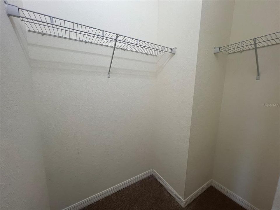 For Rent: $1,995 (3 beds, 2 baths, 1879 Square Feet)