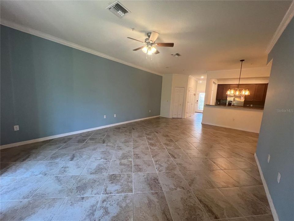 For Rent: $1,995 (3 beds, 2 baths, 1879 Square Feet)