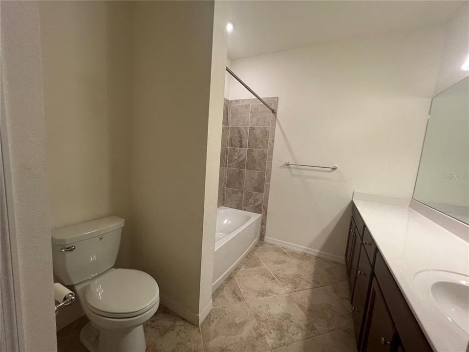 For Rent: $1,995 (3 beds, 2 baths, 1879 Square Feet)