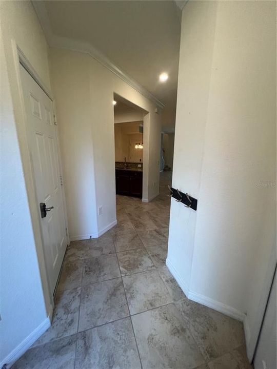 For Rent: $1,995 (3 beds, 2 baths, 1879 Square Feet)