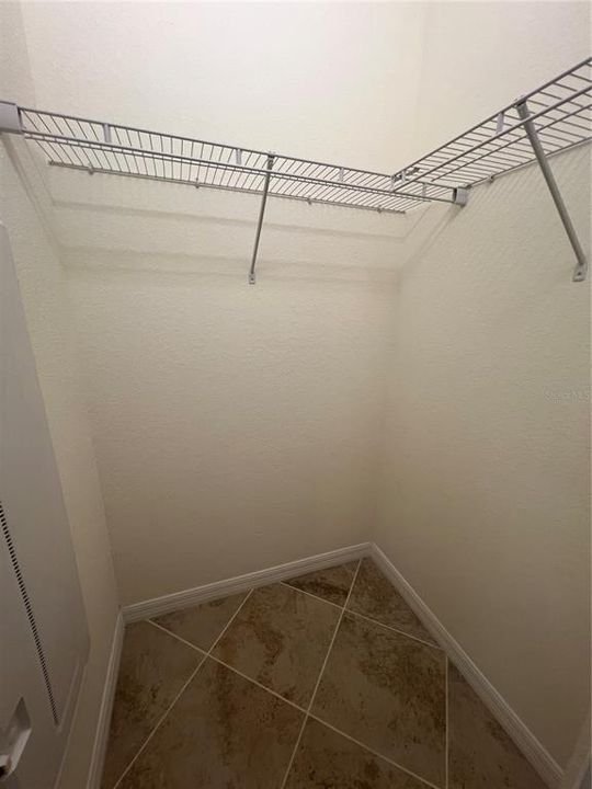 For Rent: $1,995 (3 beds, 2 baths, 1879 Square Feet)