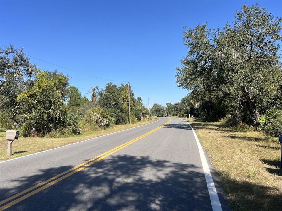 На продажу: $24,000 (0.21 acres)