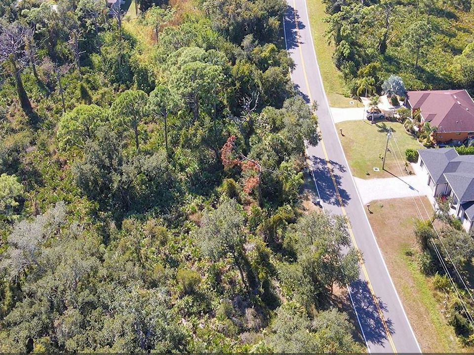 На продажу: $24,000 (0.21 acres)