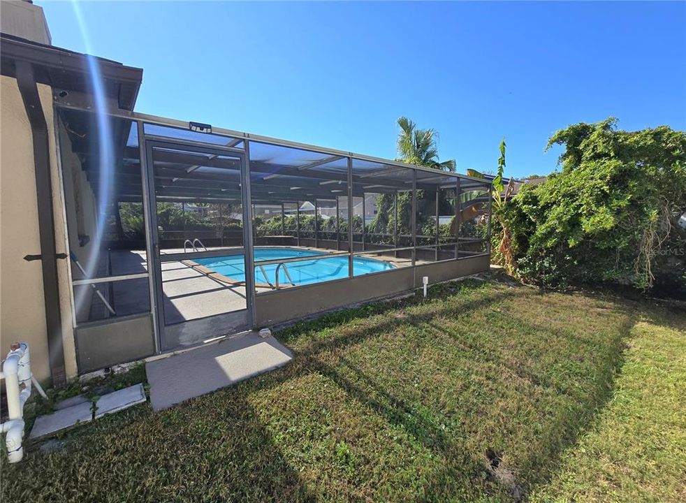 合同活跃: $239,900 (3 贝兹, 2 浴室, 1566 平方英尺)