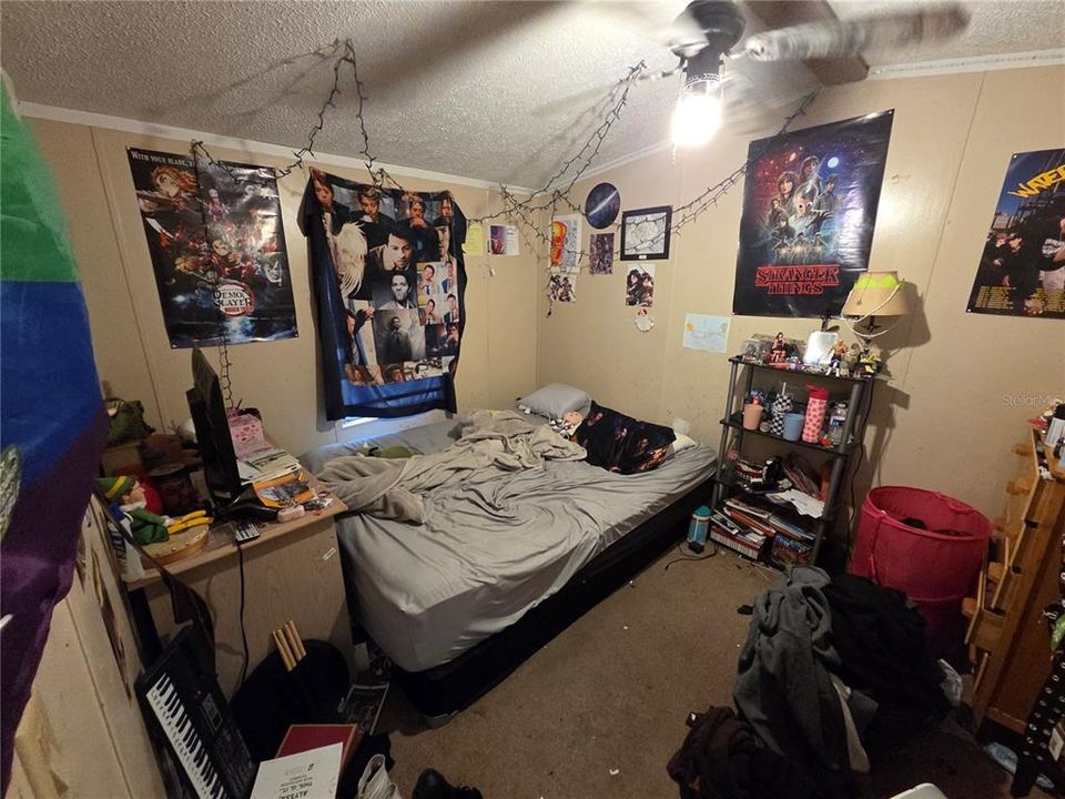 For Sale: $200,000 (5 beds, 4 baths, 1868 Square Feet)