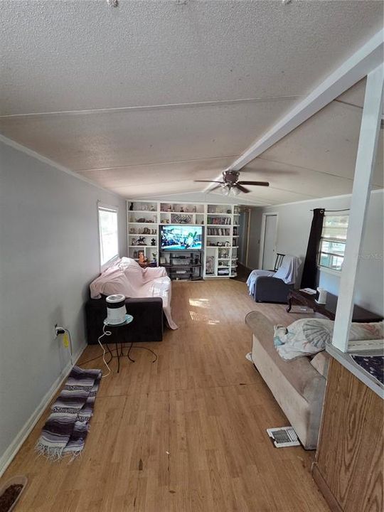 For Sale: $200,000 (5 beds, 4 baths, 1868 Square Feet)