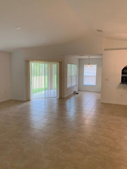 En Venta: $315,000 (3 camas, 2 baños, 1389 Pies cuadrados)