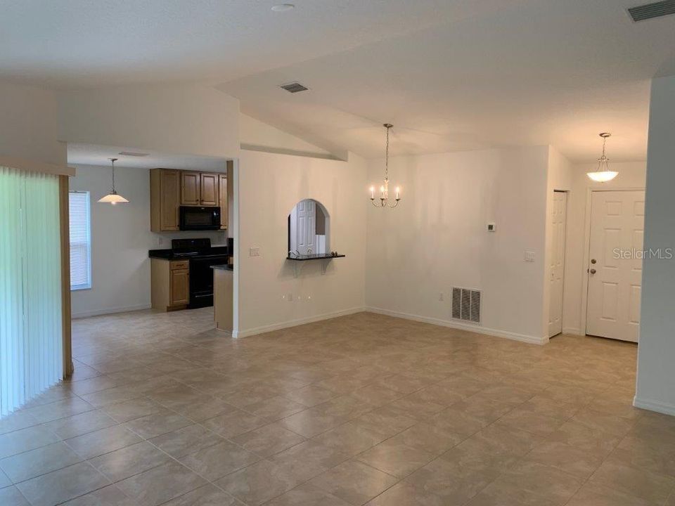 En Venta: $315,000 (3 camas, 2 baños, 1389 Pies cuadrados)