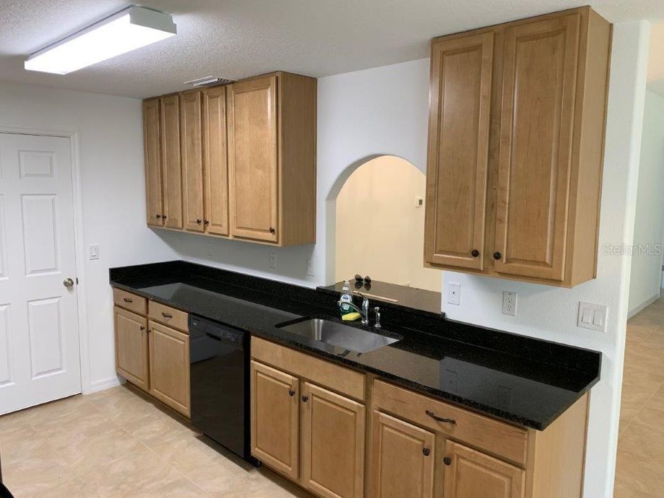 En Venta: $315,000 (3 camas, 2 baños, 1389 Pies cuadrados)