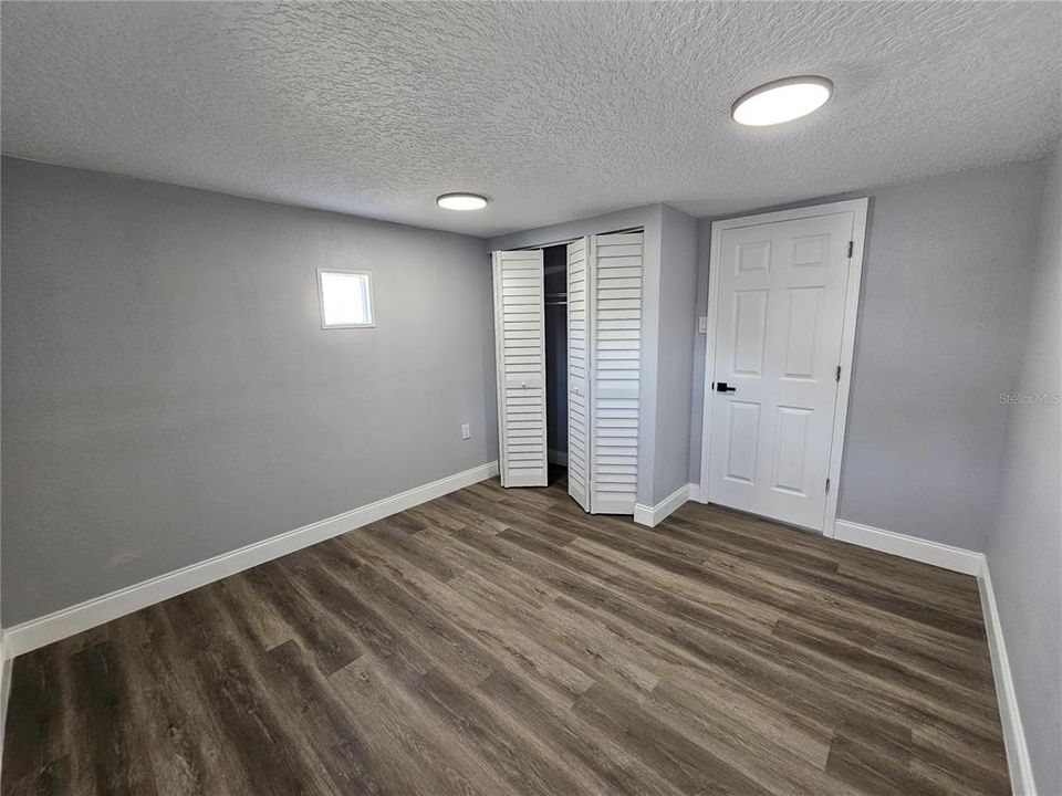 На продажу: $259,000 (4 спален, 2 ванн, 1270 Квадратных фут)