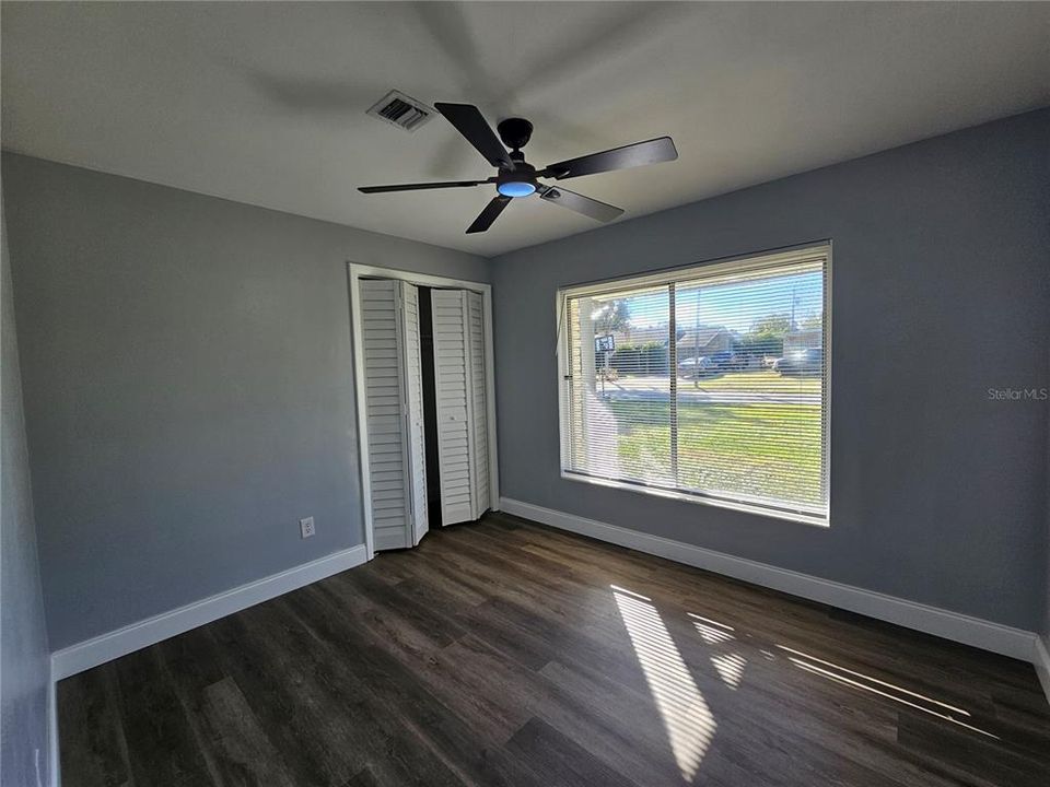 На продажу: $259,000 (4 спален, 2 ванн, 1270 Квадратных фут)