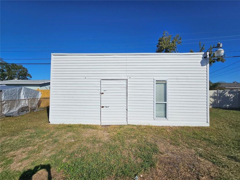 На продажу: $259,000 (4 спален, 2 ванн, 1270 Квадратных фут)