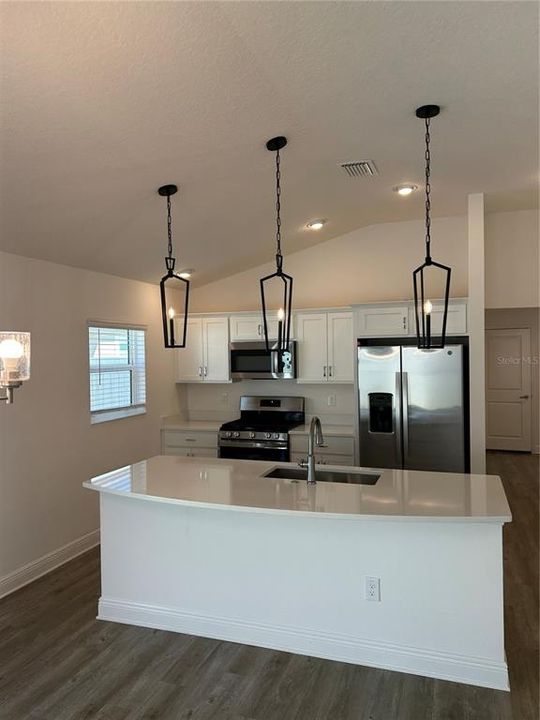 В аренду: $2,350 (3 спален, 2 ванн, 1503 Квадратных фут)