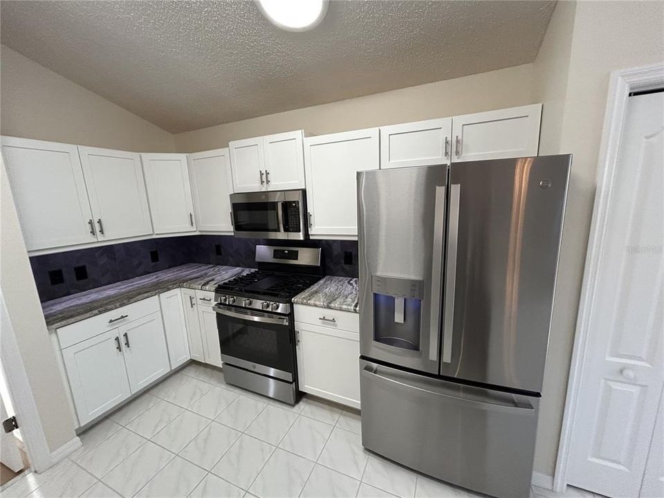 En Renta: $2,850 (3 camas, 2 baños, 2044 Pies cuadrados)