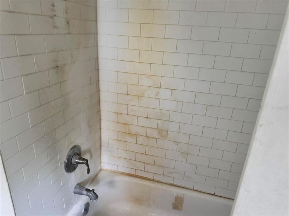 待售: $250,000 (2 贝兹, 2 浴室, 1152 平方英尺)