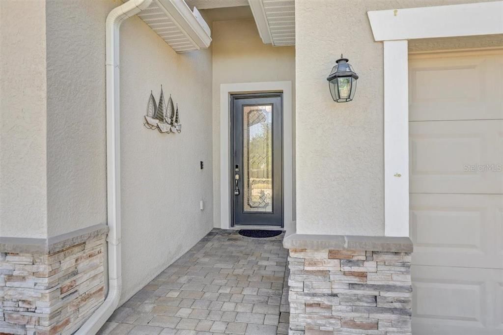 For Sale: $589,000 (4 beds, 3 baths, 2032 Square Feet)