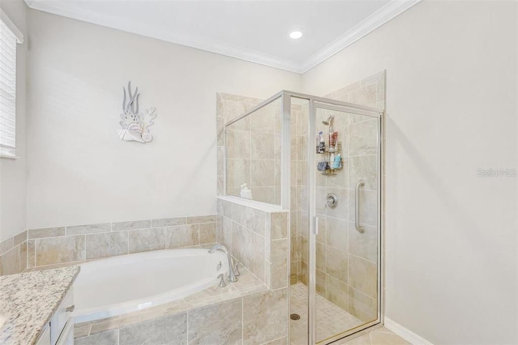 For Sale: $589,000 (4 beds, 3 baths, 2032 Square Feet)