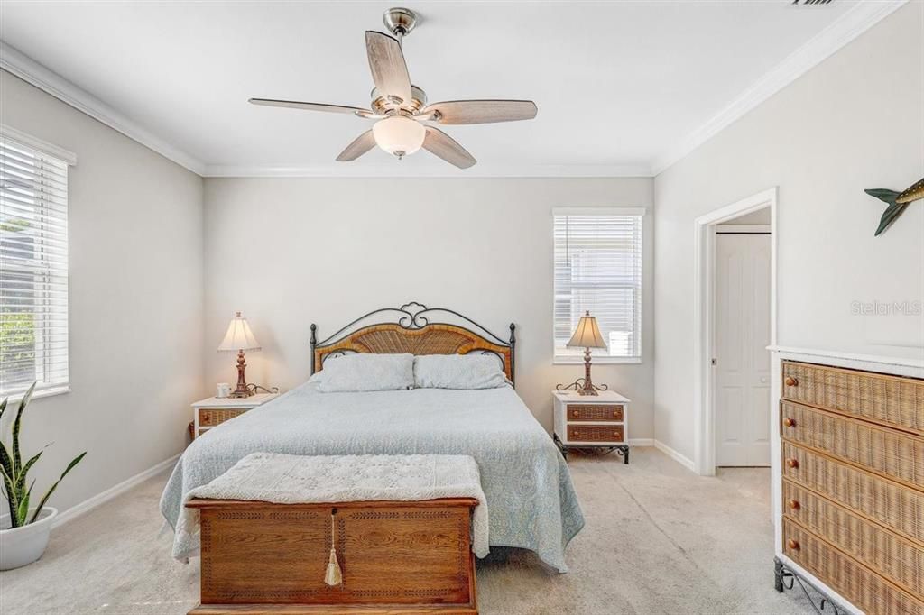 For Sale: $589,000 (4 beds, 3 baths, 2032 Square Feet)