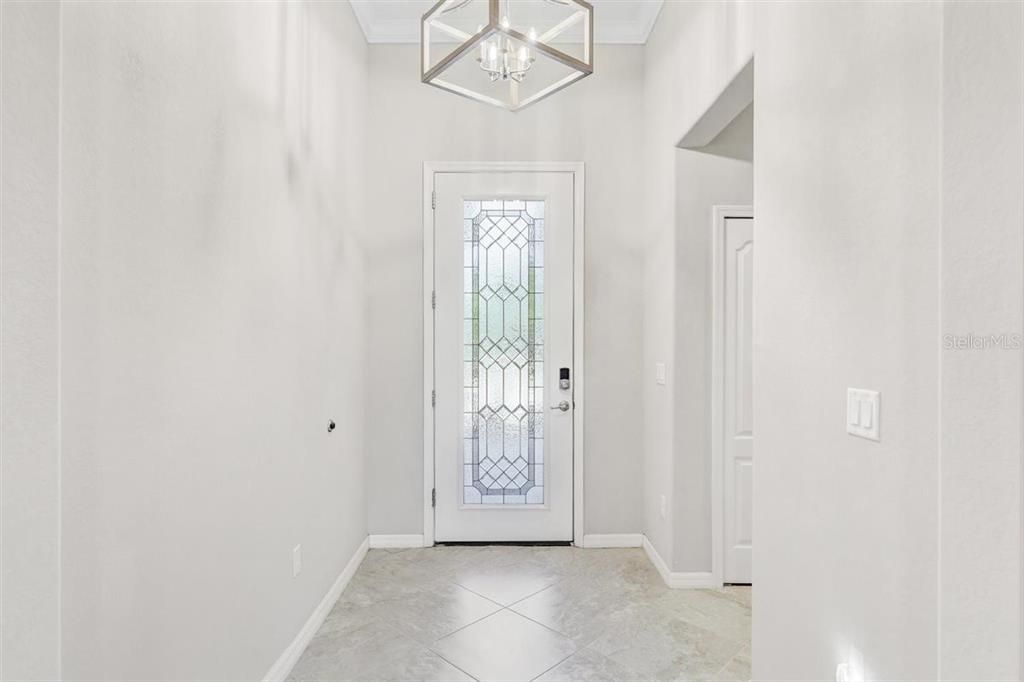 For Sale: $589,000 (4 beds, 3 baths, 2032 Square Feet)