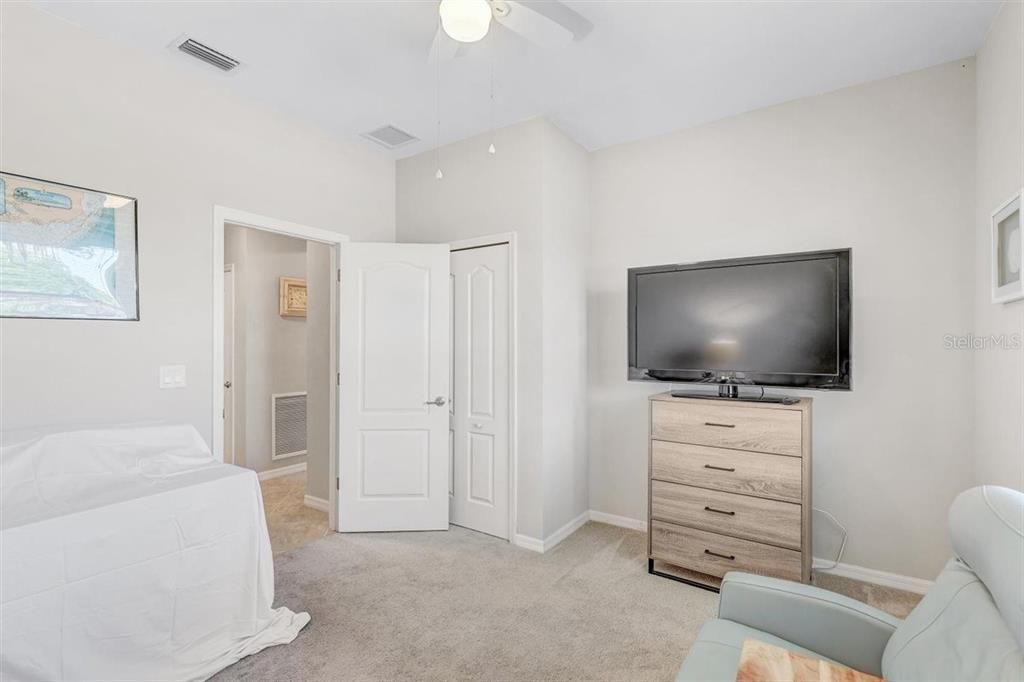 For Sale: $589,000 (4 beds, 3 baths, 2032 Square Feet)