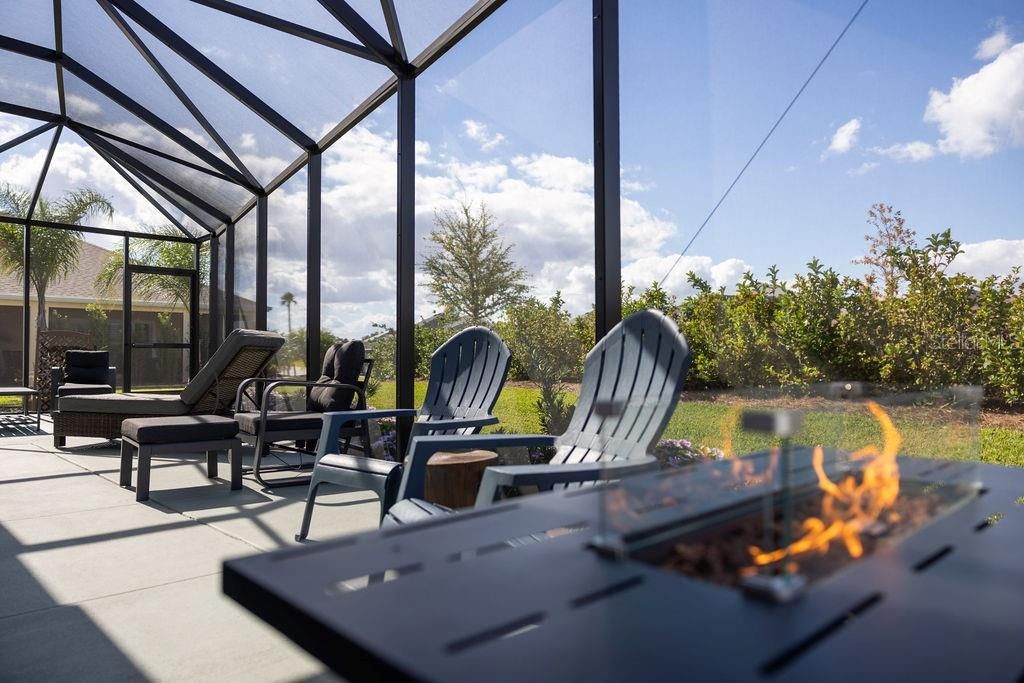 For Sale: $349,900 (2 beds, 2 baths, 1209 Square Feet)