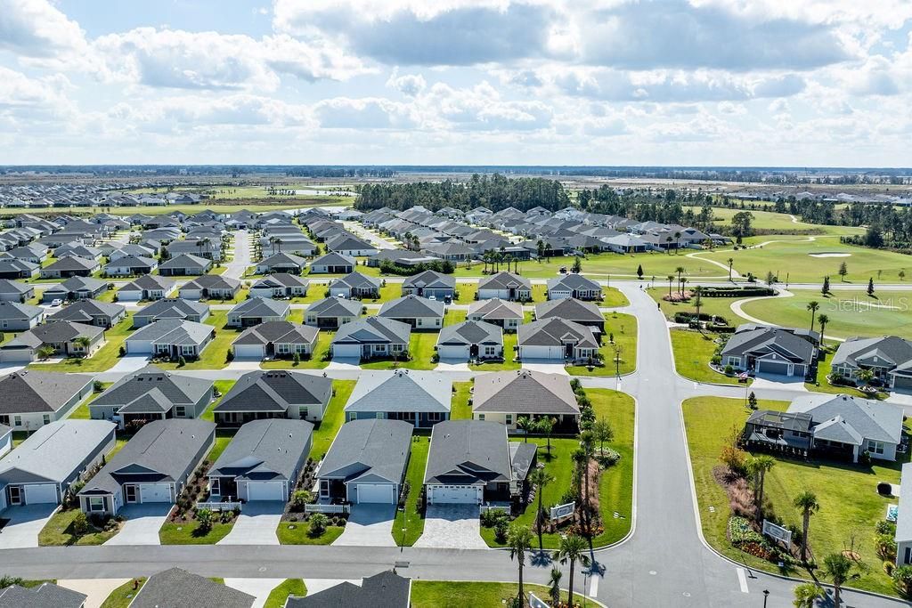 For Sale: $349,900 (2 beds, 2 baths, 1209 Square Feet)