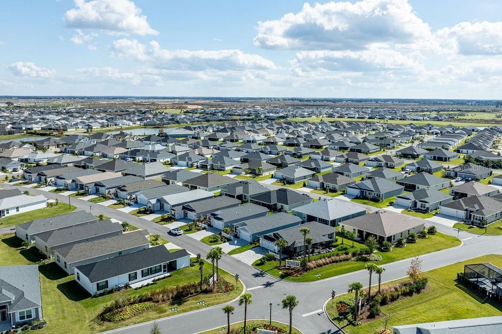 For Sale: $349,900 (2 beds, 2 baths, 1209 Square Feet)